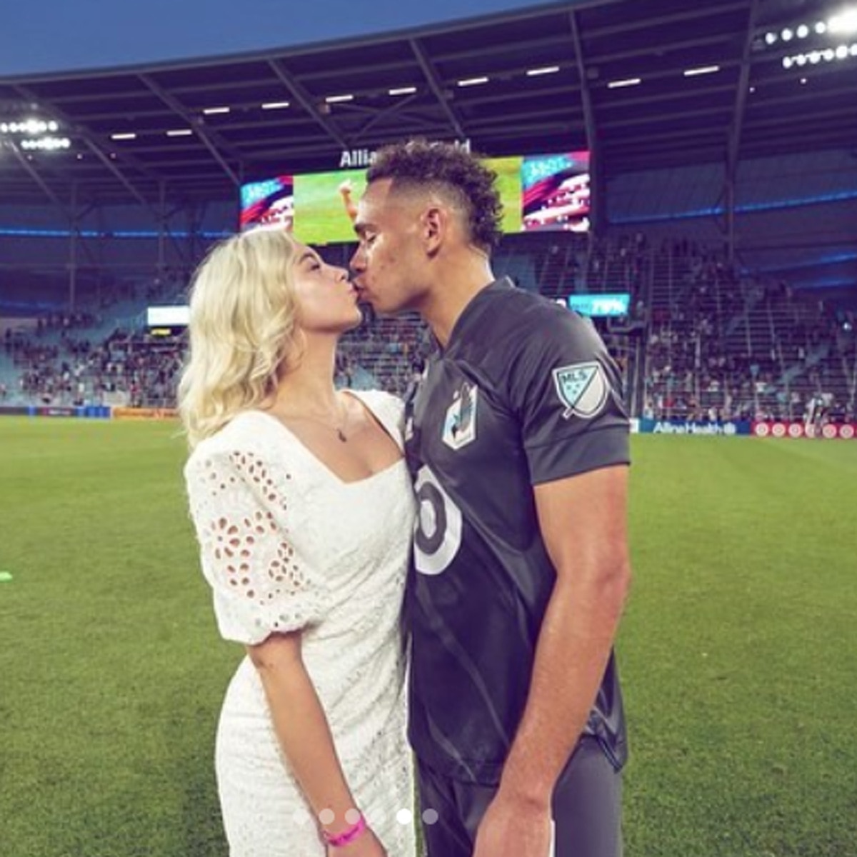 footballer proposed girlfriend