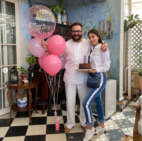 सारा अली खान सैफ के साथ