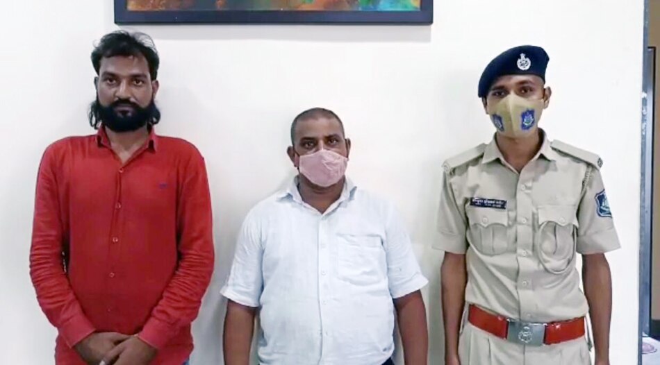 Girl hair cut viral video 