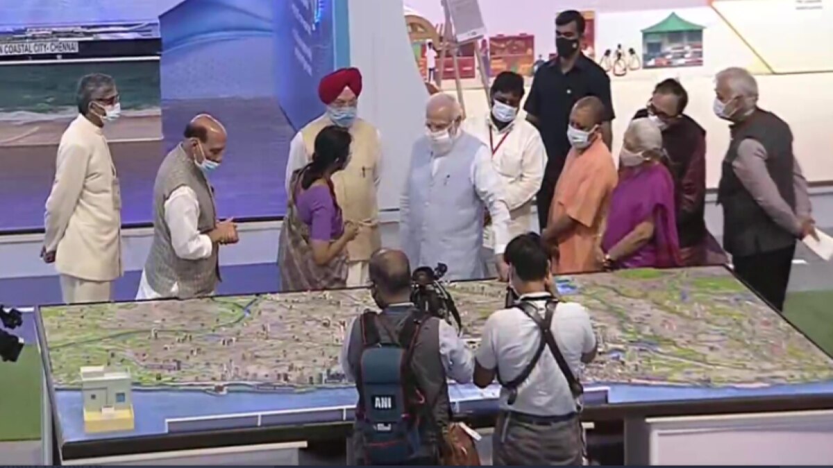 PM Modi visits Lucknow to attend three day urban conclave 