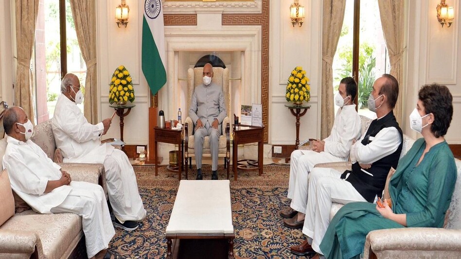 लखीमपुर कांड: राष्ट्रपति कोविंद से मिला कांग्रेस डेलिगेशन, राहुल गांधी ने की मंत्री अजय मिश्रा को हटाने की मांग - Rahul Gandhi Priyanka Gandhi Congress leaders ...