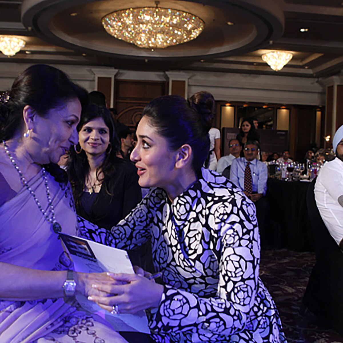 करीना कपूर-शर्म‍िला टैगोर 