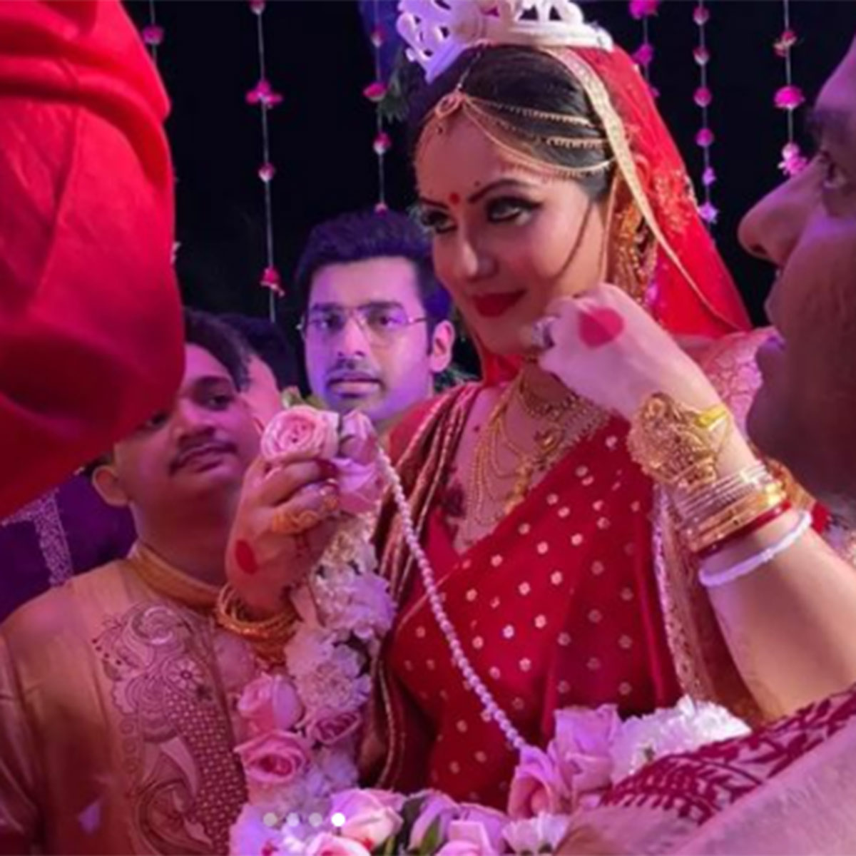  पूजा बनर्जी और कुणाल वर्मा