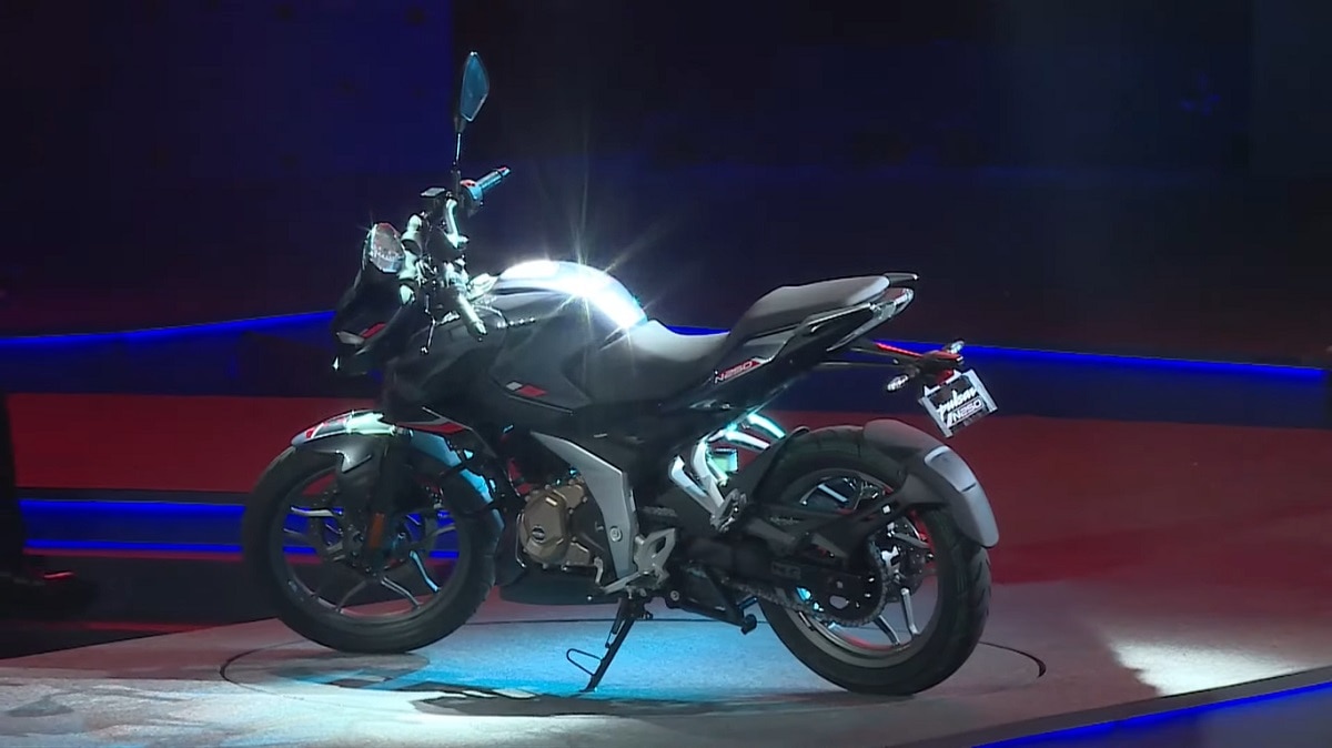 Pulsar 250 की बुकिंग