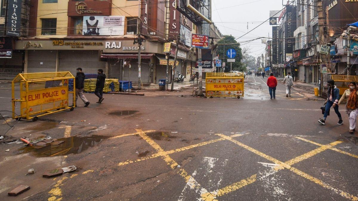 3 संक्रमित मिलने पर कंटेनमेंट जोन घोषित कर दिया जाता है. (फाइल फोटो-PTI)