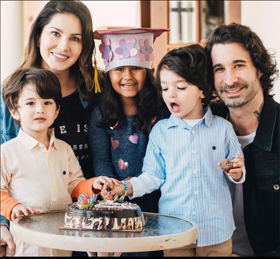 सनी लियोनी फैमिली के साथ 