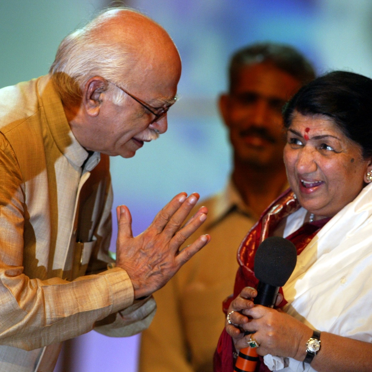 लाल कृष्ण आडवाणी, लता मंगेशकर 