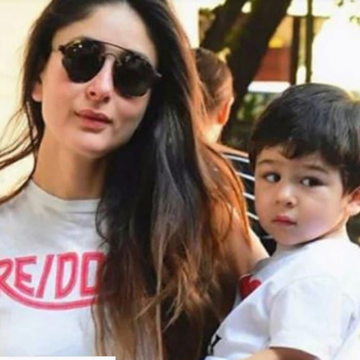 मॉम करीना संग तैमूर