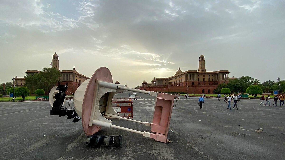 delhi rainfall thunderstorm 