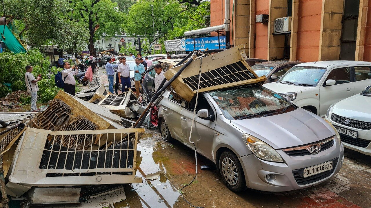 delhi rainfall thunderstorm 