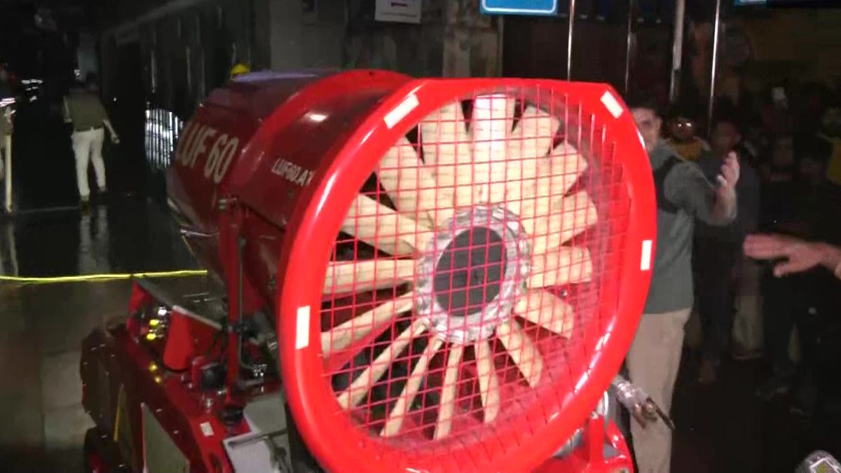 कूलिंग ऑपरेशन में लगाए गए 22 फायर टेंडर