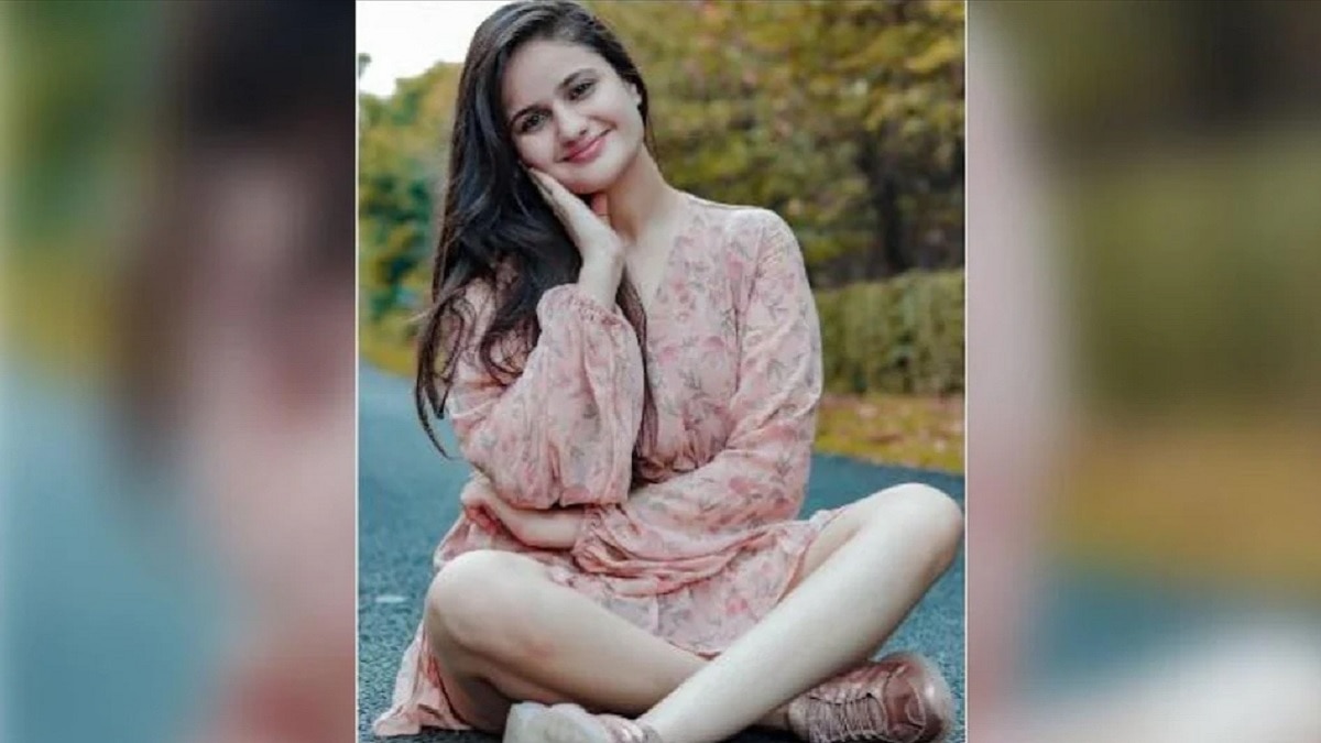 धोखाधड़ी और ब्लैकमेलिंग का केस