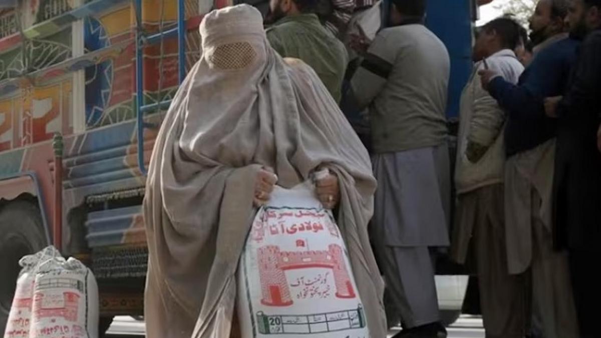 पाकिस्तान में बिगड़ी आर्थिक हालत