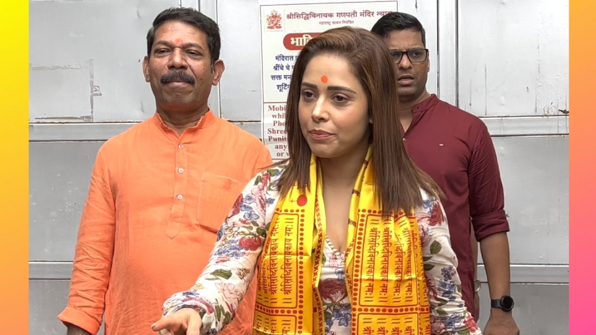Nushrat Bharucha at Siddhi Vinayak Temple