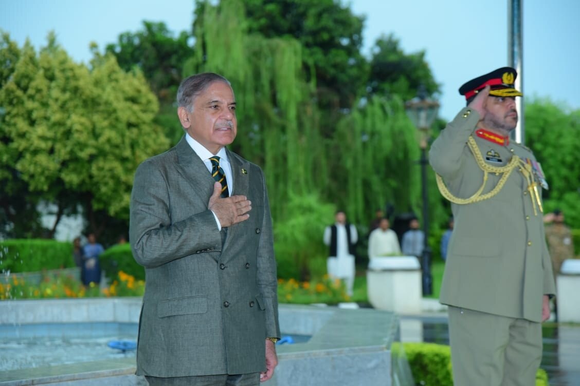  पाकिस्तान की गर्त अर्थव्यवस्था का एक प्रमुख कारण राजनीतिक संकट