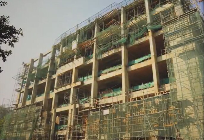 इमारत तैयार होने में लग गए पूरे 9 साल 