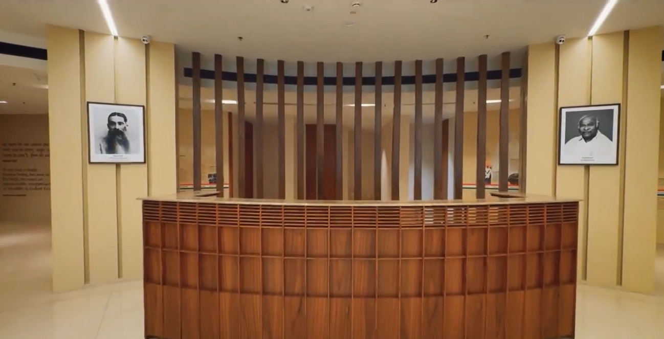 ऐसा दिखता है प्रवेश और स्वागत कक्ष 