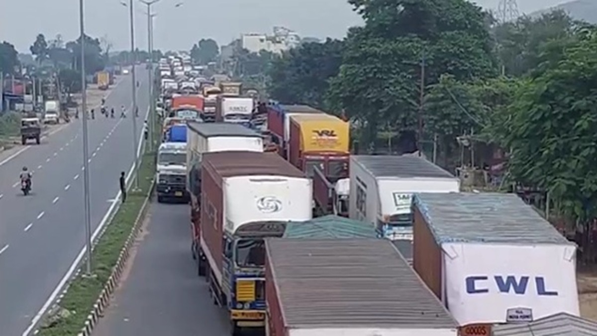 Delhi national highway jam