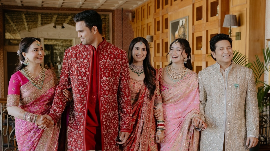 Sara Tendulkar Wedding looks Outfits For Brother Arjun and sania 