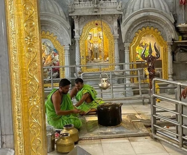 बाबुल नाथ मंदिर
