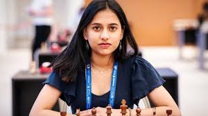 दिव्या देशमुख