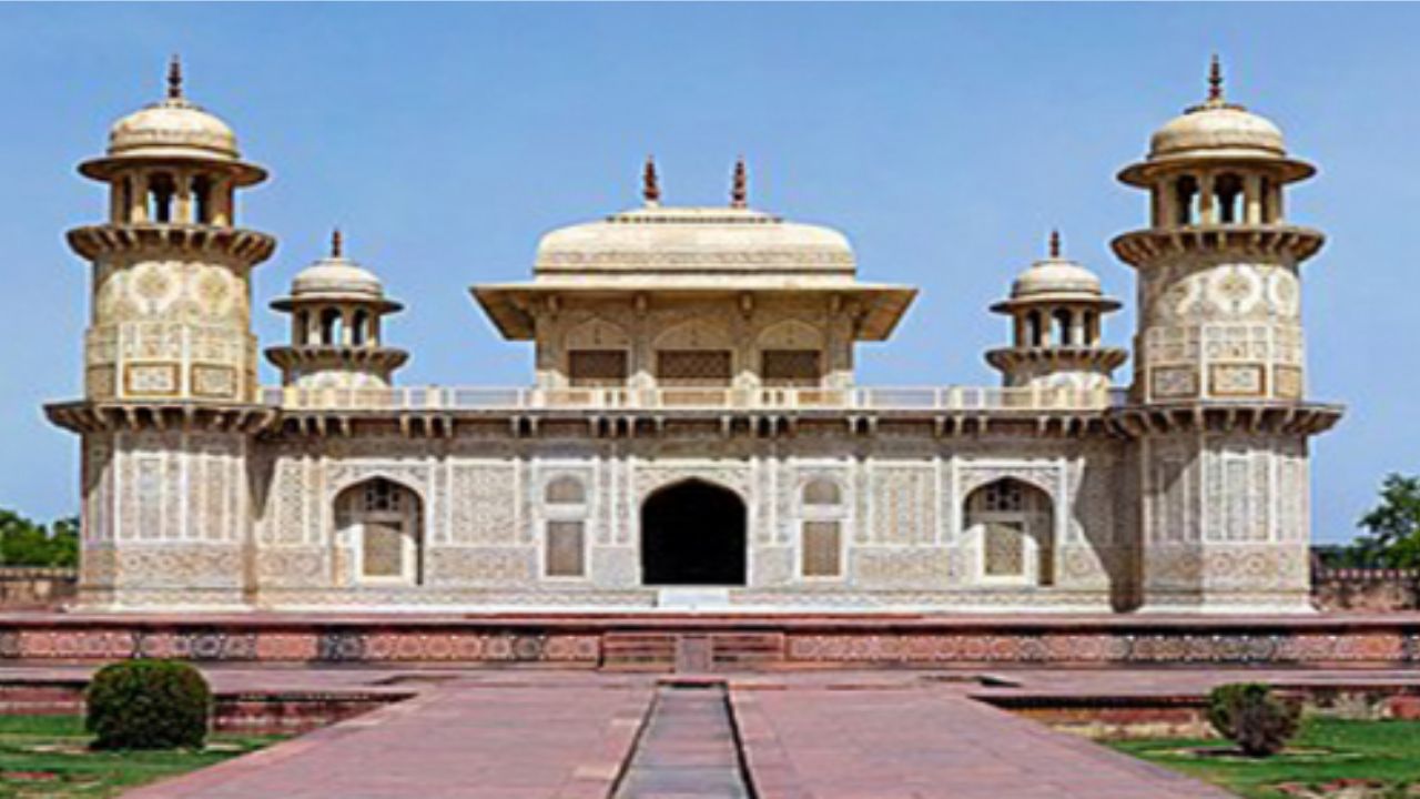 एत्मादपुर