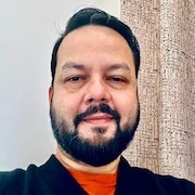 मनीष अधिकारी