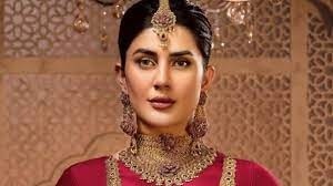 कुब्रा खान