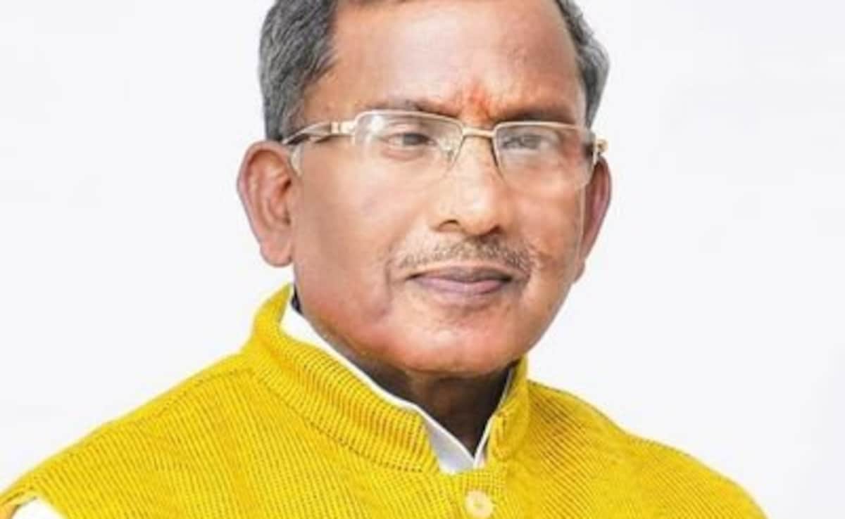 लक्ष्मण प्रसाद आचार्य