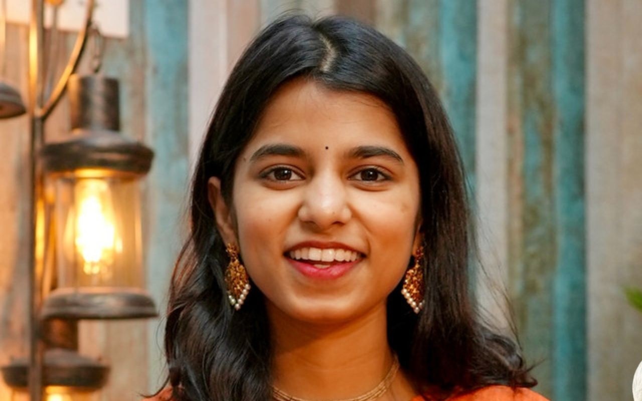 मैथिली ठाकुर