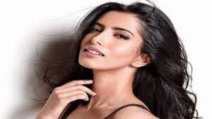 मानस्वी मम्गई