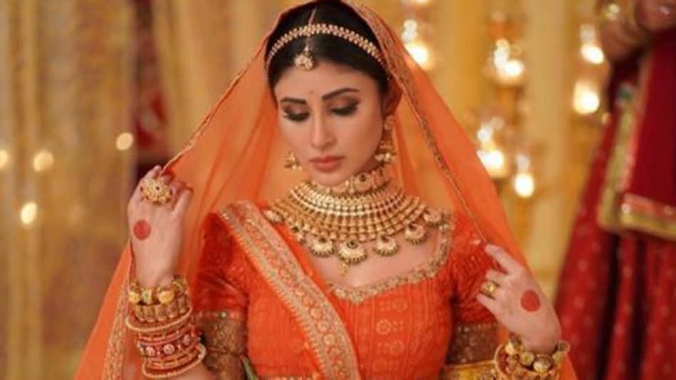 मौनी रॉय