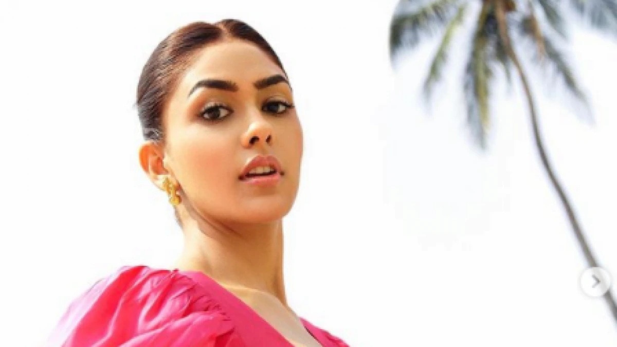 मृणाल ठाकुर