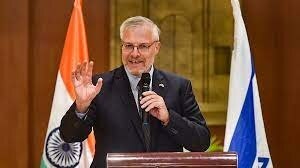 नाओर गिलोन