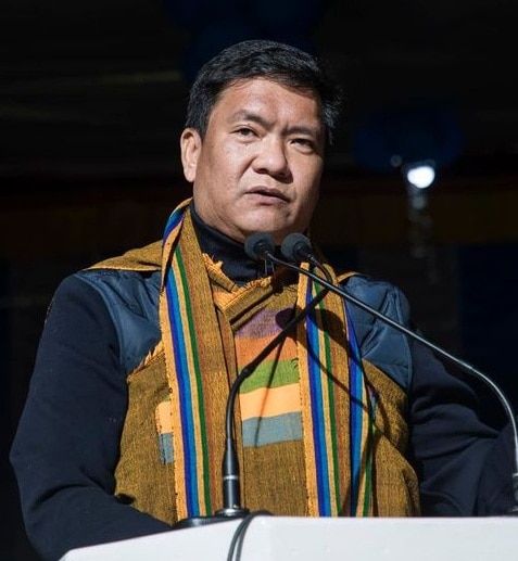 पेमा खांडू