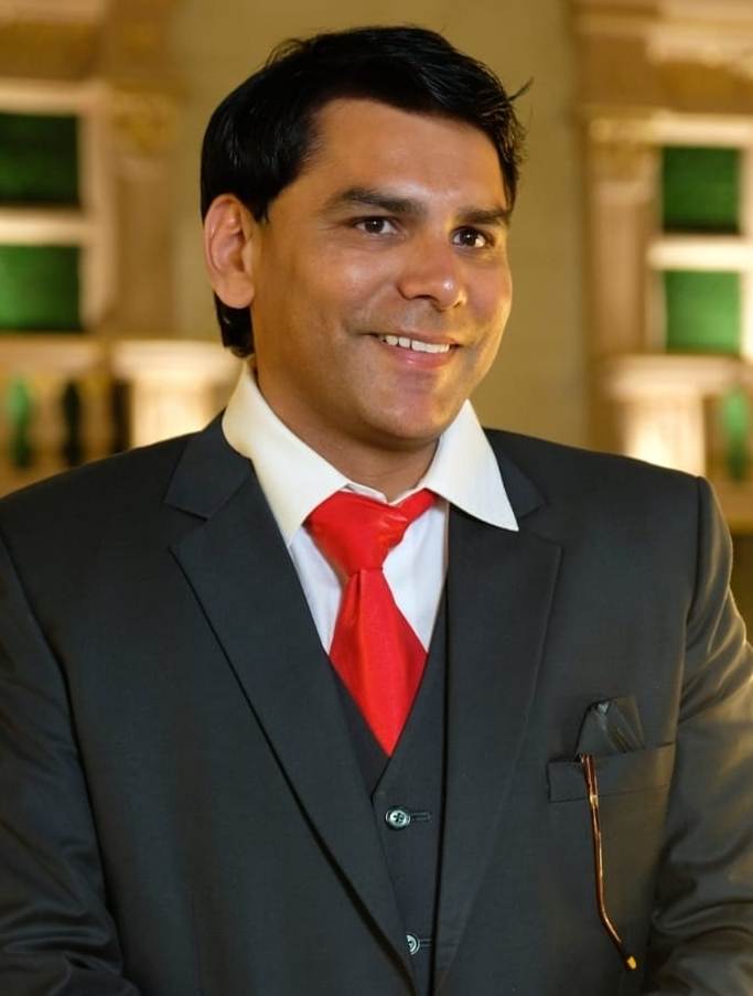 राजेश खत्री