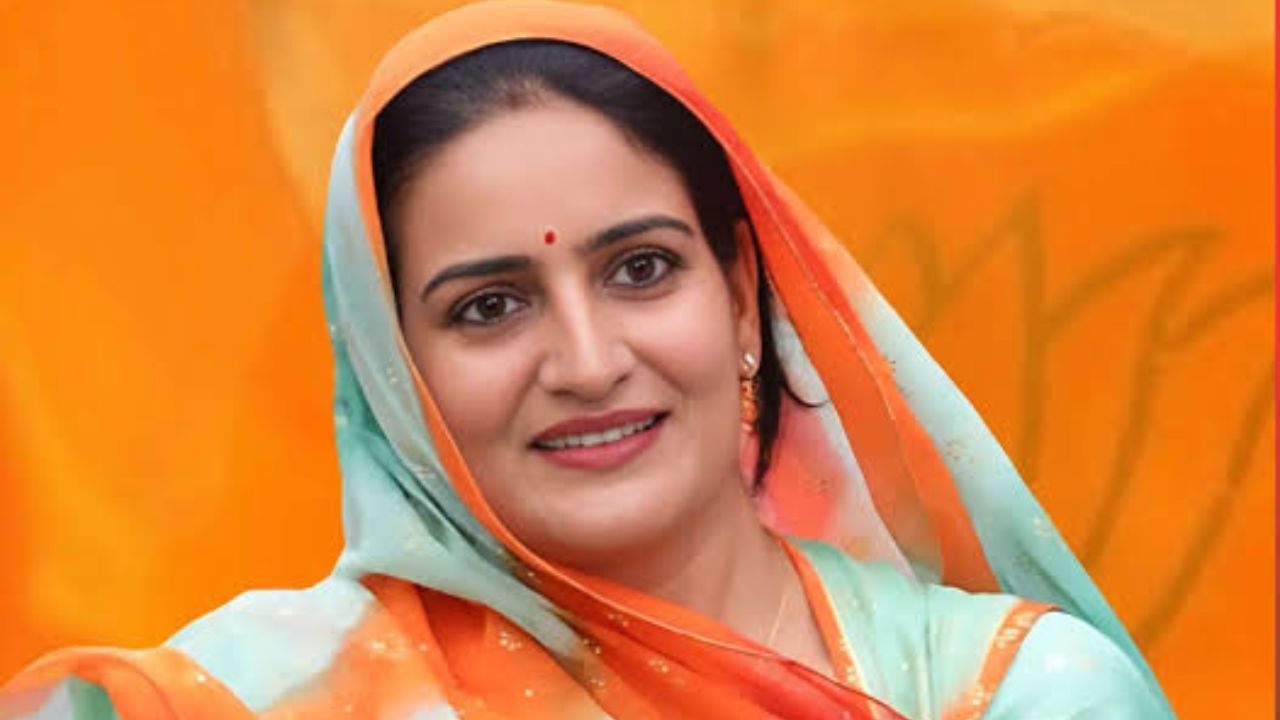 राखी राठौड़