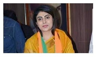 रिवाबा जडेजा