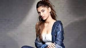 सई एम मांजरेकर