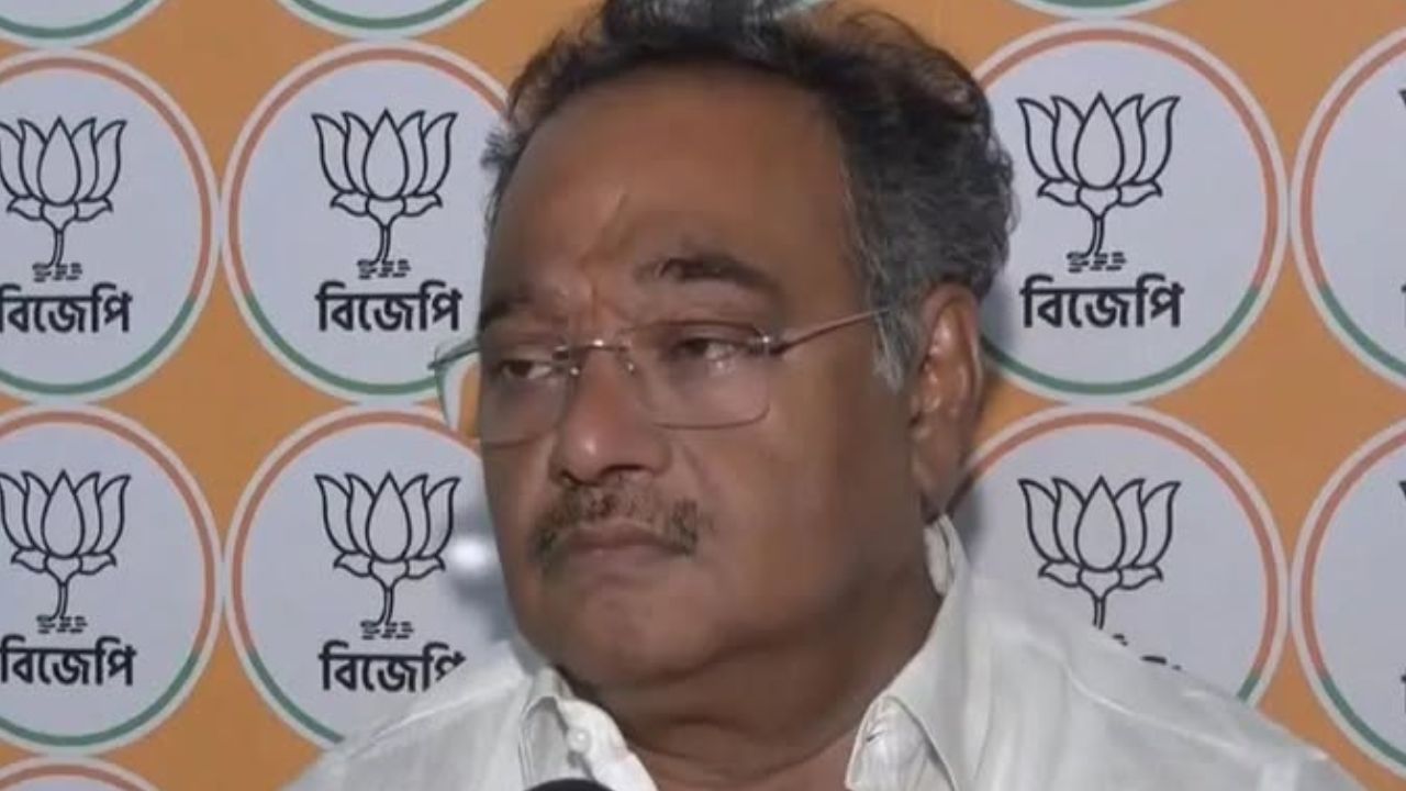 समिक भट्टाचार्य