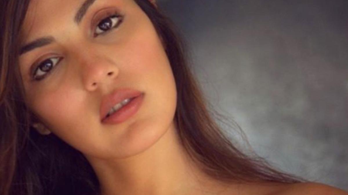 रिया चक्रवर्ती