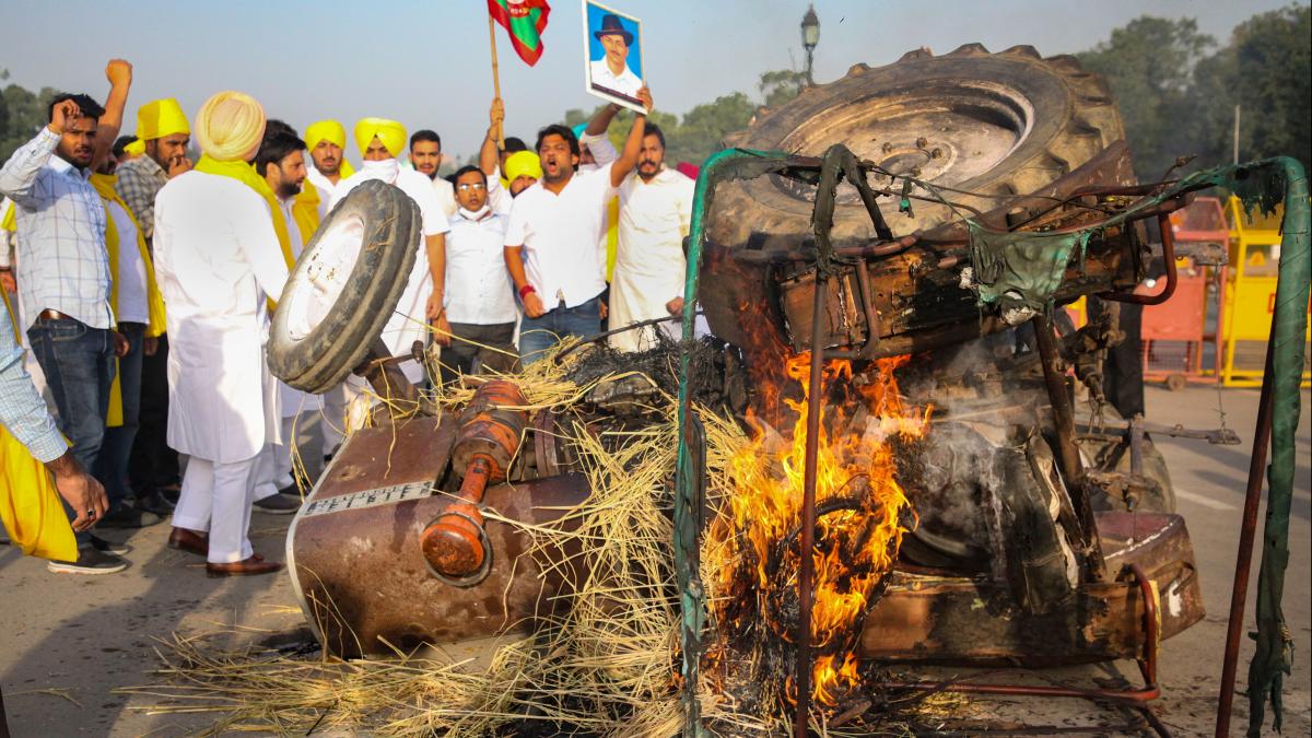 देश के अलग-अलग हिस्सों में प्रदर्शन (PTI)