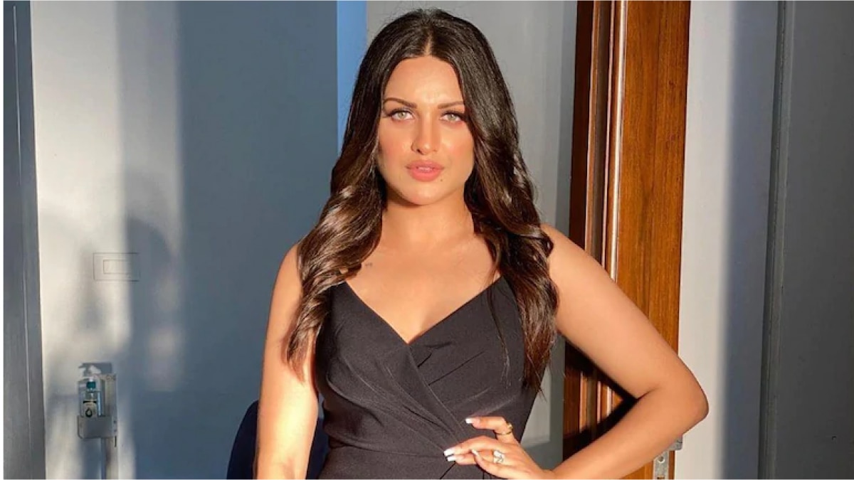 हिमांशी खुराना