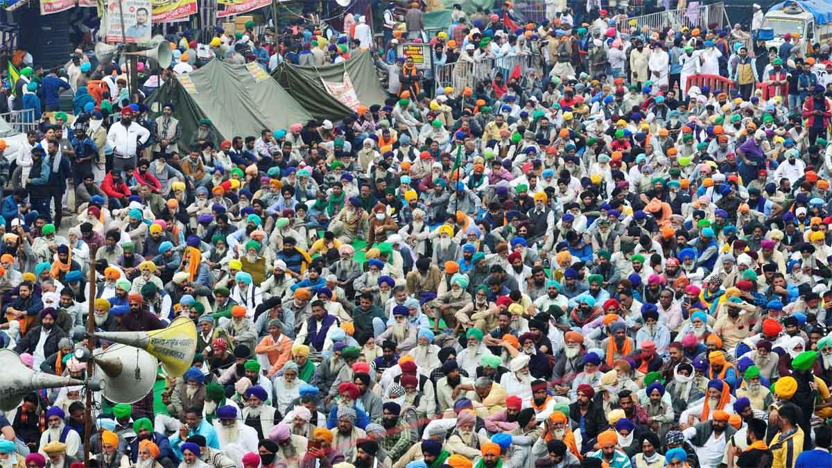 दिल्ली बॉर्डर पर डटे किसान (फोटो-PTI)