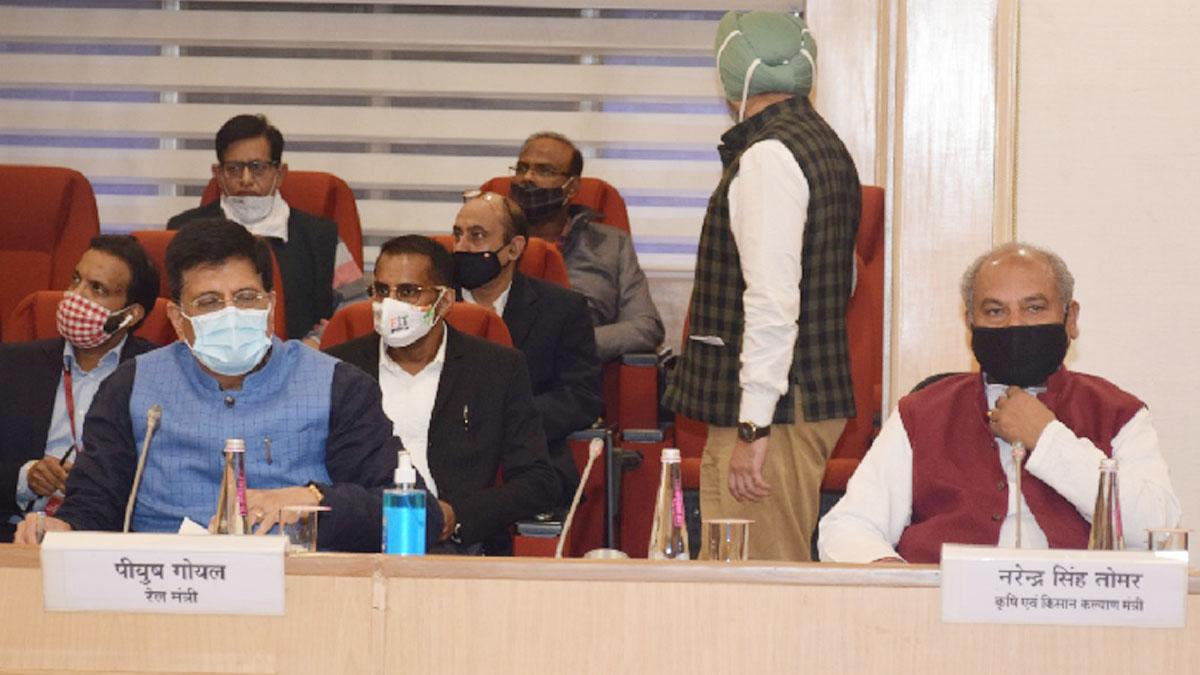 रेल मंत्री पीयूष गोयल और कृषि मंत्री नरेंद्र सिंह तोमर