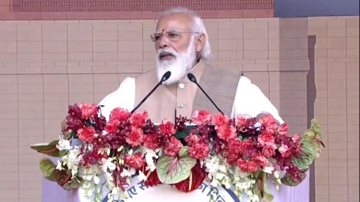 प्रधानमंत्री नरेंद्र मोदी