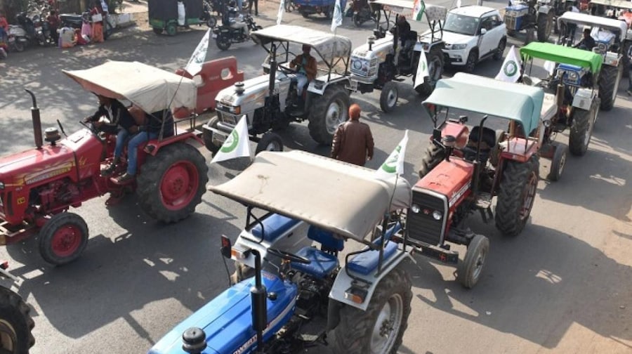 26 जनवरी को किसान निकालेंगे ट्रैक्टर परेड 26 जनवरी को किसान निकालेंगे ट्रैक्टर परेड