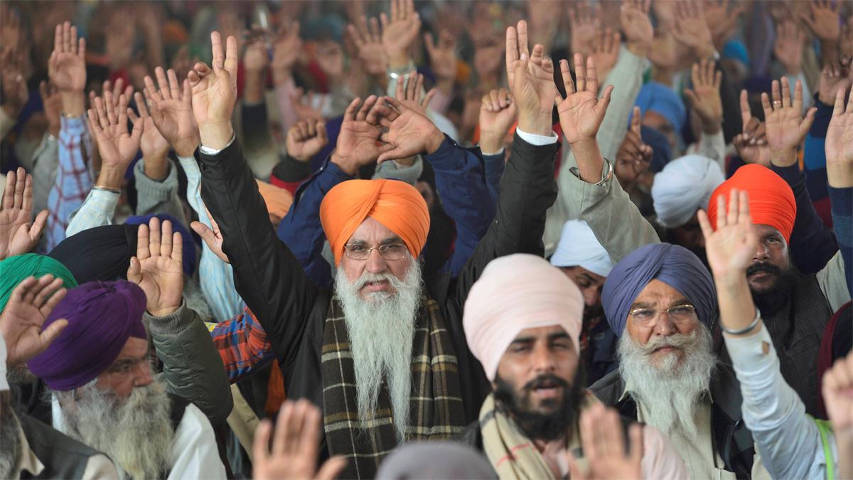 दिल्ली बॉर्डर पर डटे किसान (फोटो-PTI)