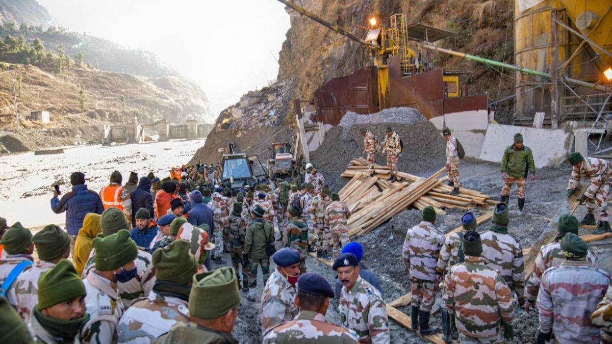 उत्तराखंड में तबाही के बाद राहत बचाव का काम तेज (PTI)