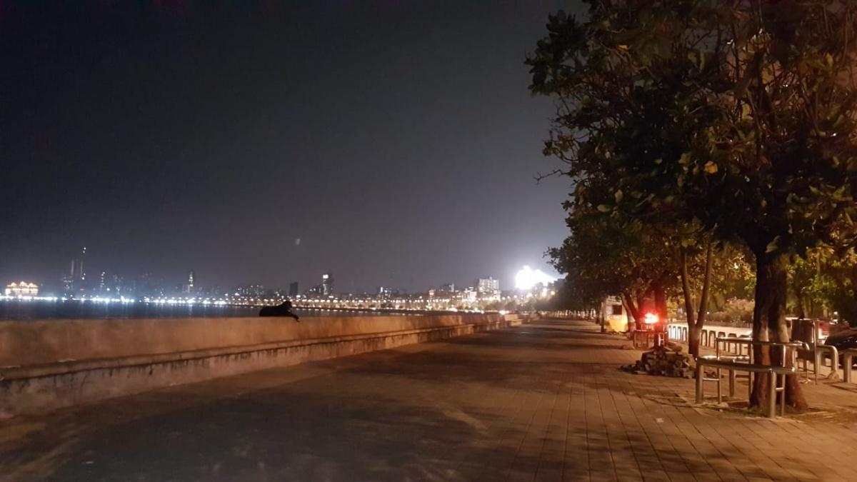 मरीन ड्राइव, मुंबई (फ़ोटो -विद्या) 